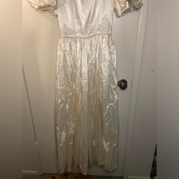 Vintage satin dress - Picture 3 of 8